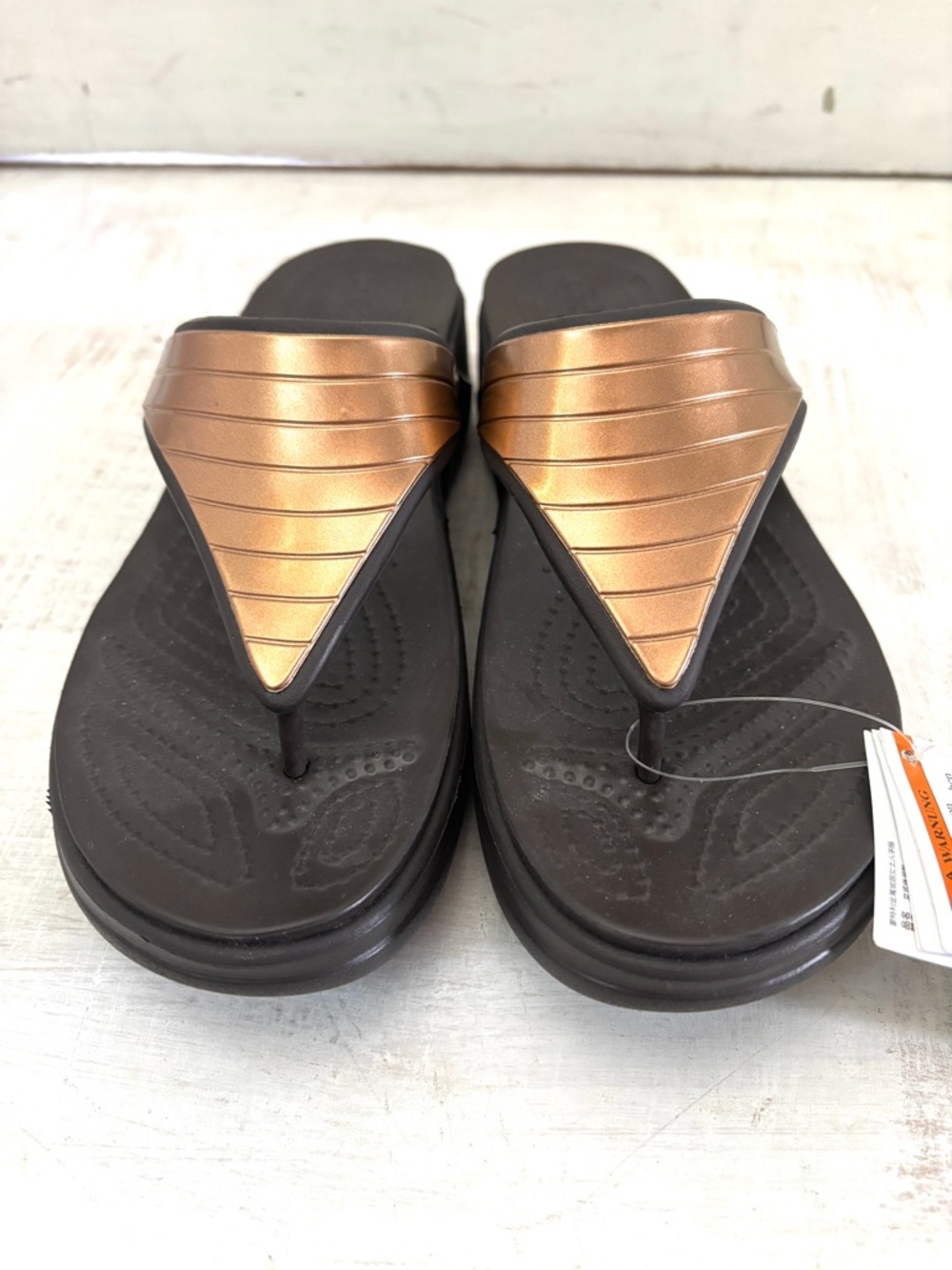 NWT Crocs Monterey Diamante Wedge Brown Metallic Flip Flops Sandals 9 - Picture 4 of 11